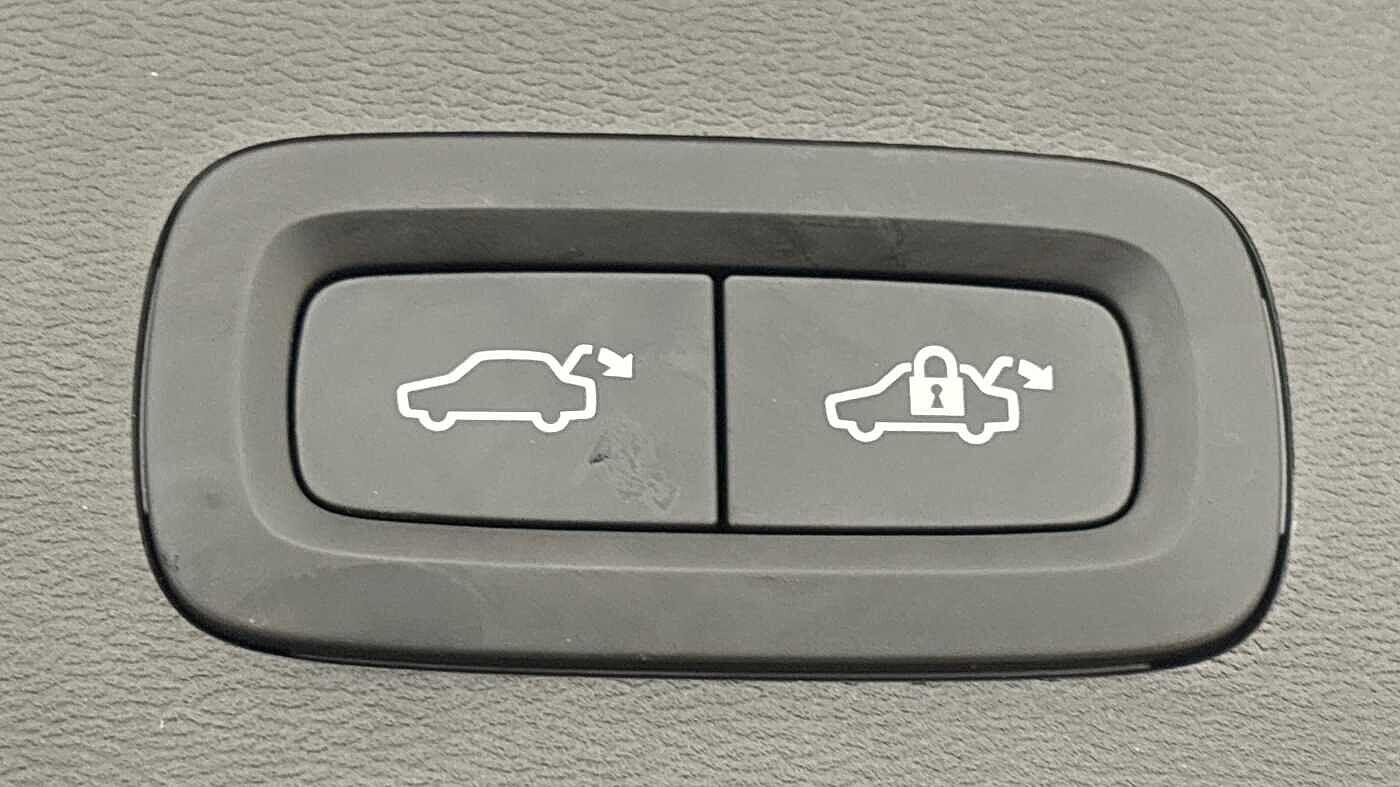 Used Volvo XC40 2025 for sale - 76498460: Photo 18