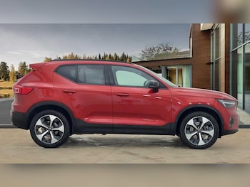 Used Volvo XC40 2025 for sale - 76498460: Photo