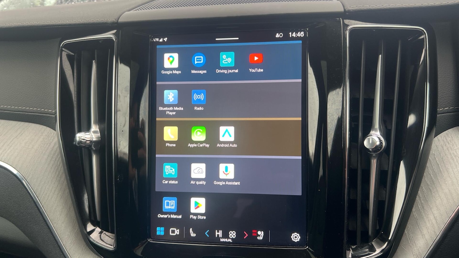 Used Volvo XC60 2025 for sale - 76996993: Photo 17