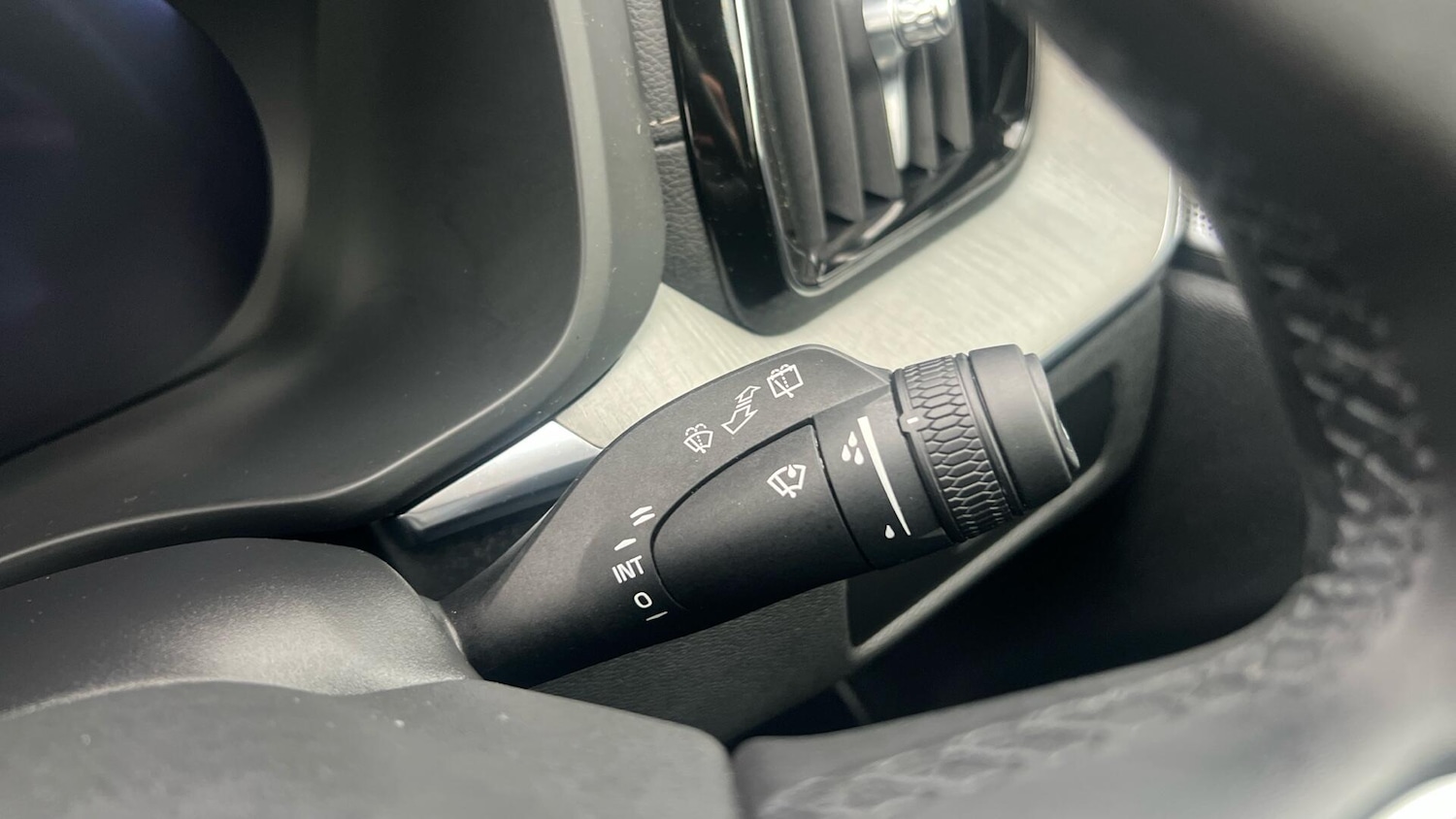 Used Volvo XC60 2025 for sale - 76996993: Photo 23