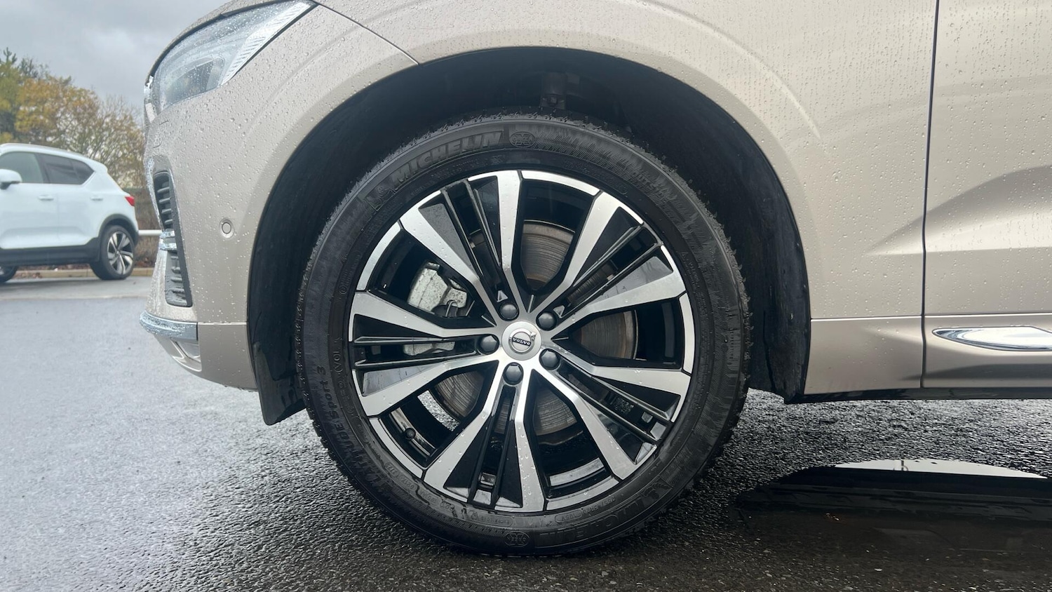 Used Volvo XC60 2025 for sale - 76996993: Photo 9