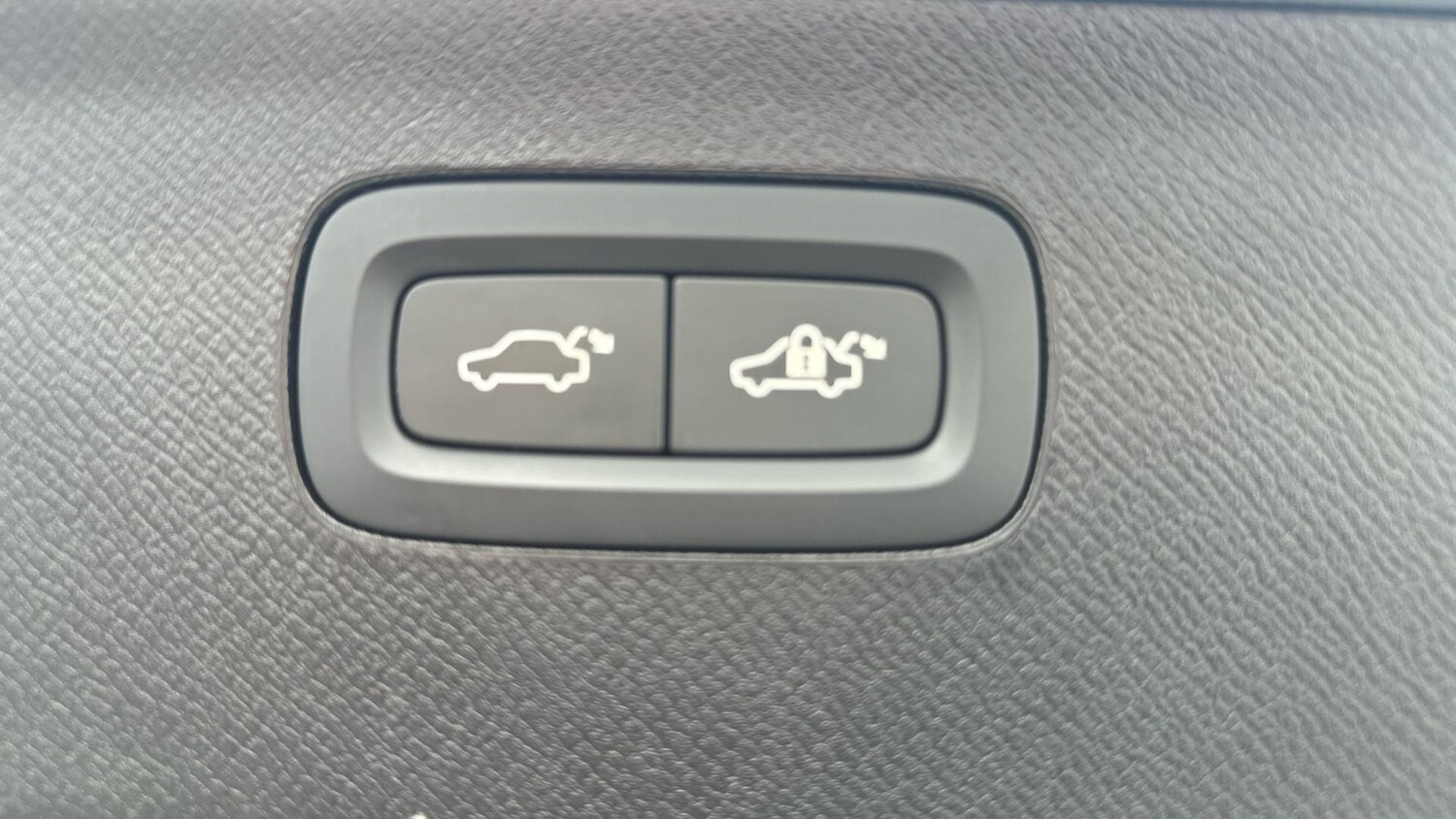 Vehicle 33
