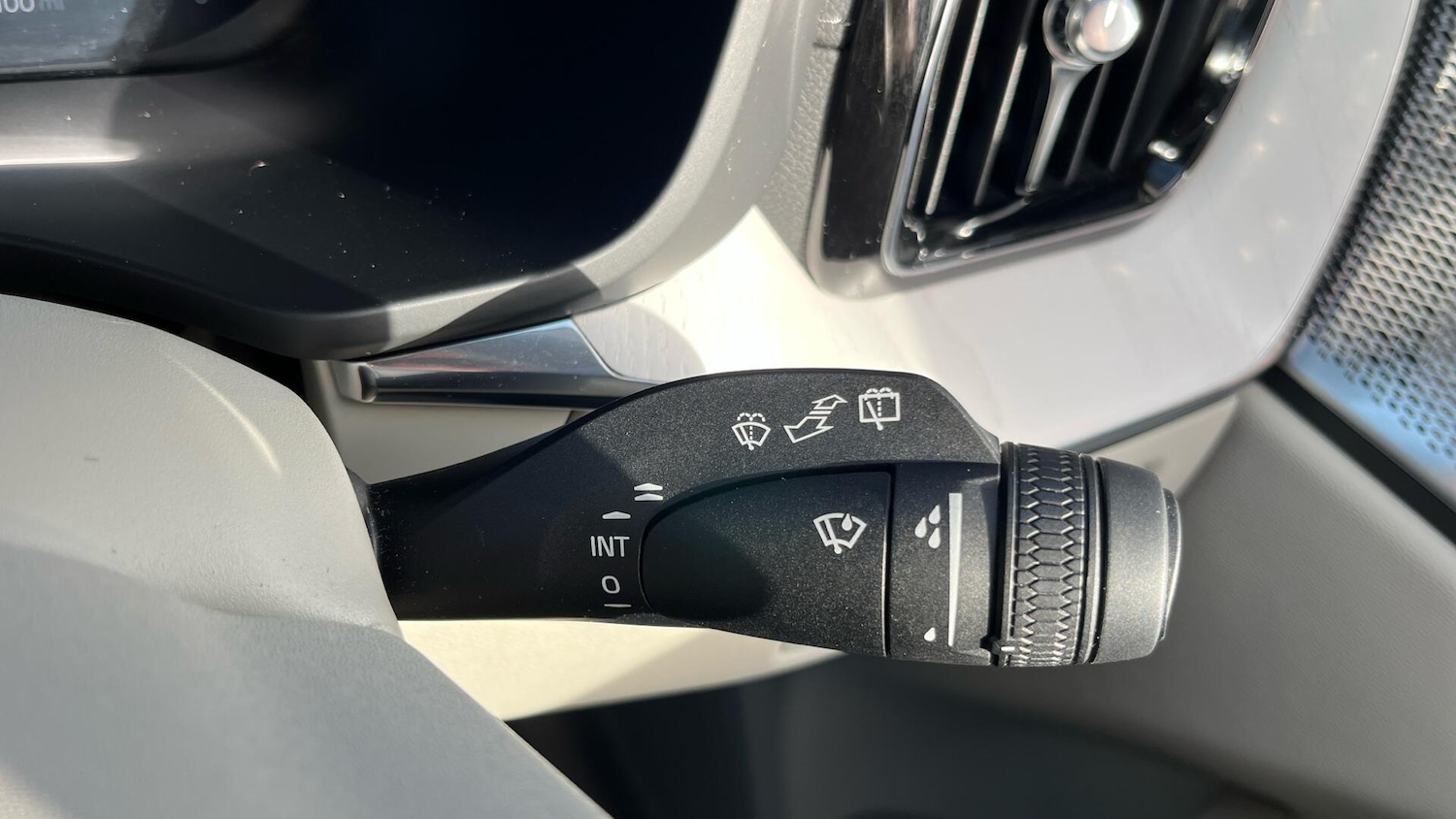 Used Volvo XC60 2025 for sale - 77940018: Photo 21