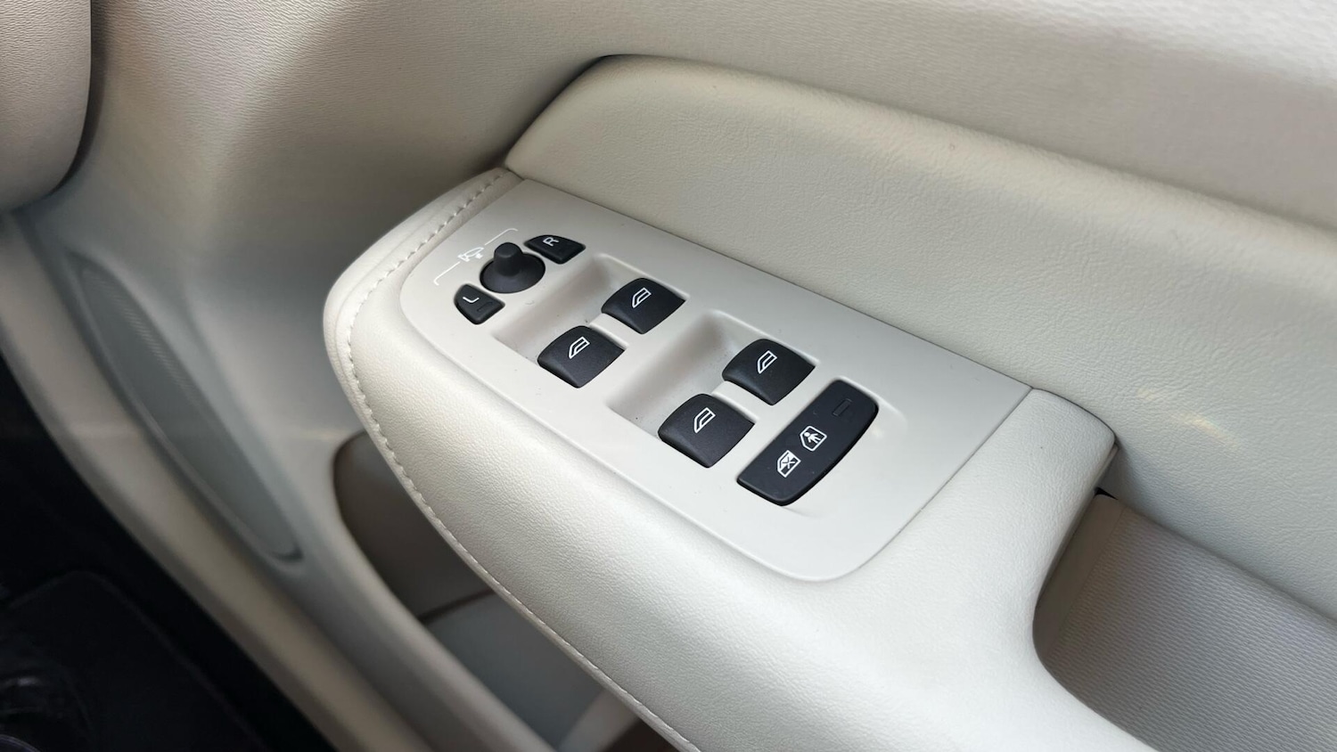 Used Volvo XC60 2025 for sale - 77940018: Photo 22