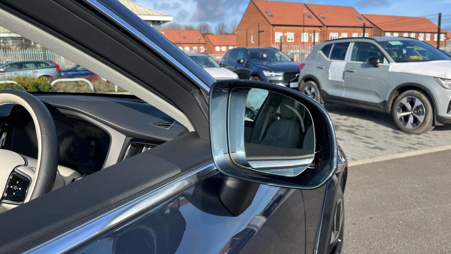 Used Volvo XC60 2025 for sale - 77940018: Photo 30