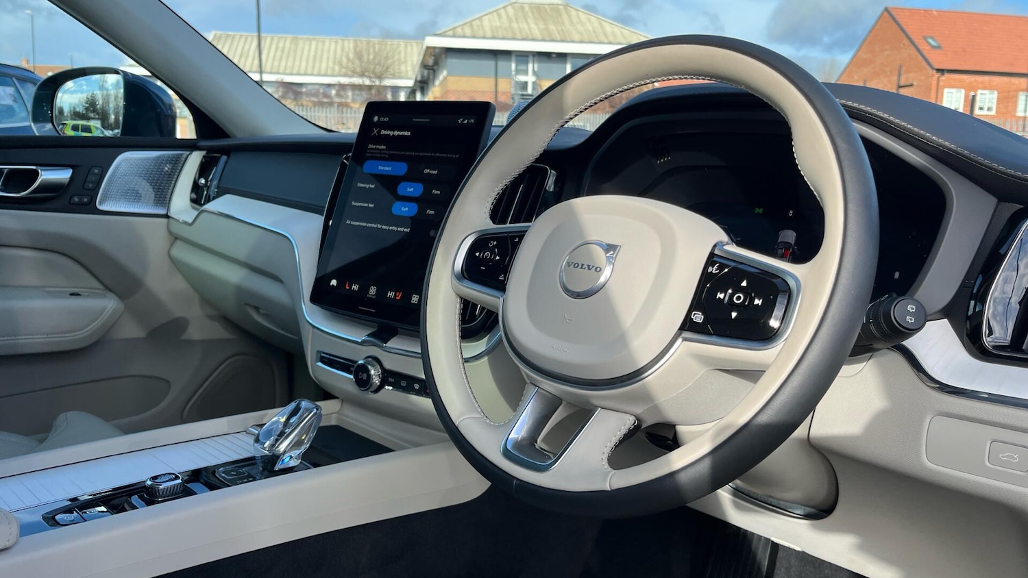 Used Volvo XC60 2025 for sale - 77940018: Photo 39