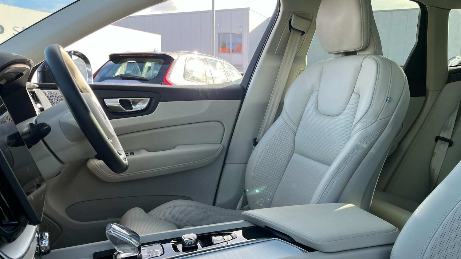 Used Volvo XC60 2025 for sale - 77940018: Photo 47