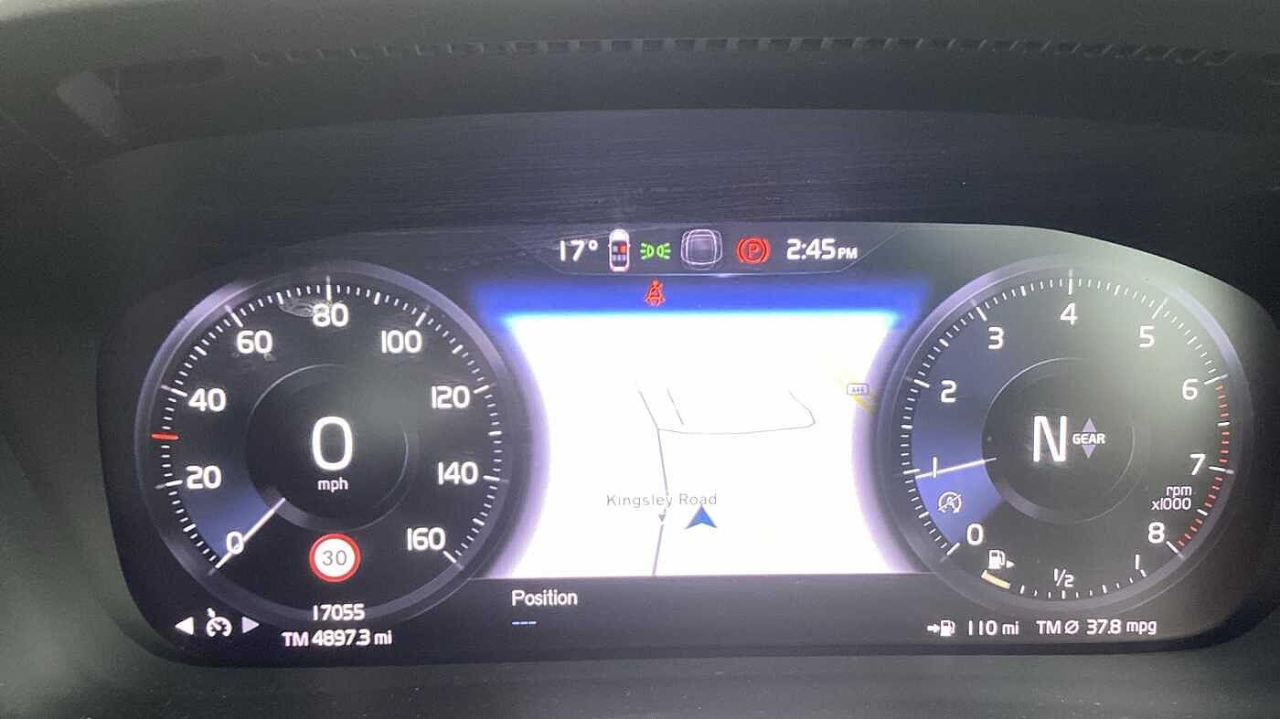 Used Volvo XC40 for sale - 76727846: Photo 27