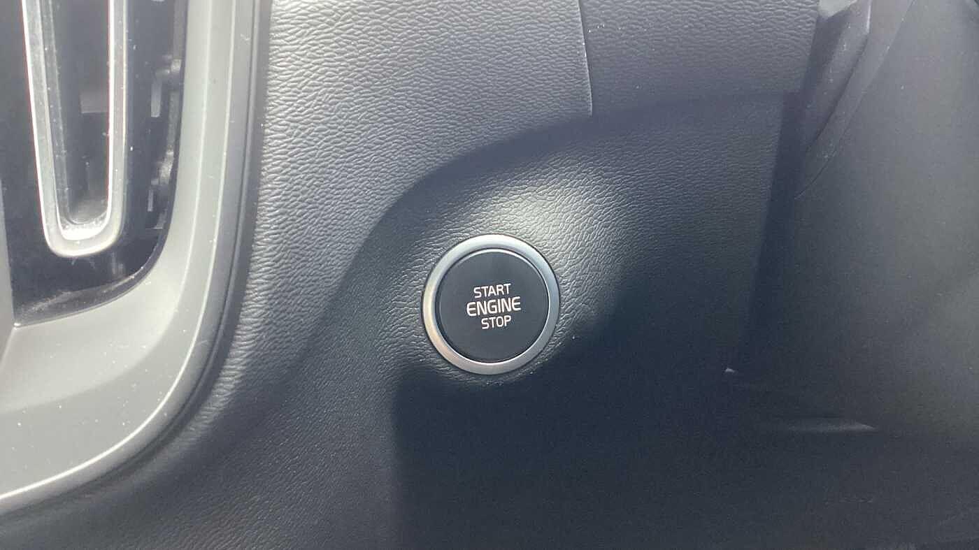 Used Volvo XC40 for sale - 76727846: Photo 29