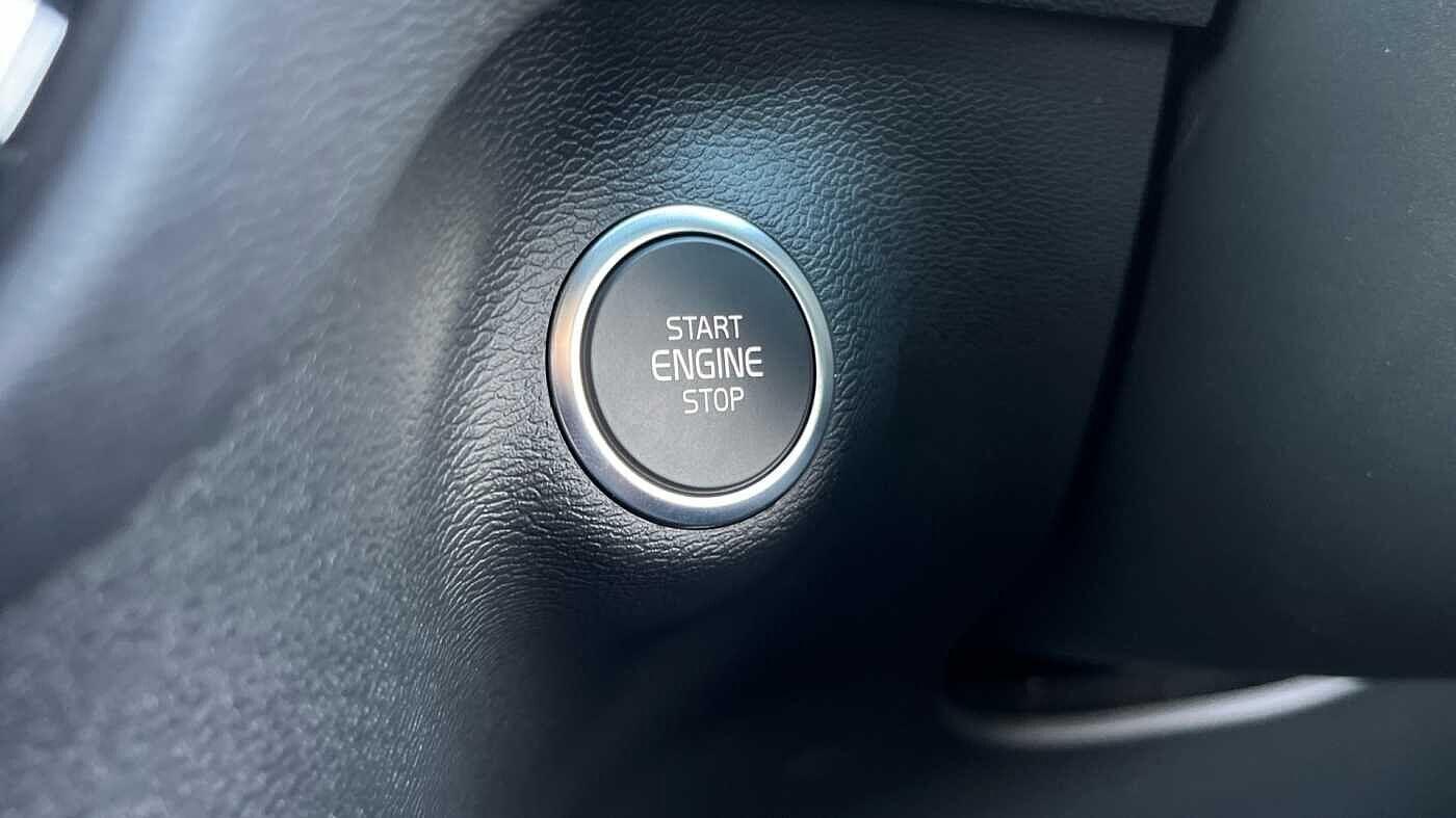 Used Volvo XC40 for sale - 77883410: Photo 24