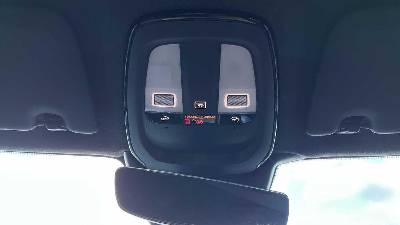 Used Volvo XC40 for sale - 77883410: Photo 25