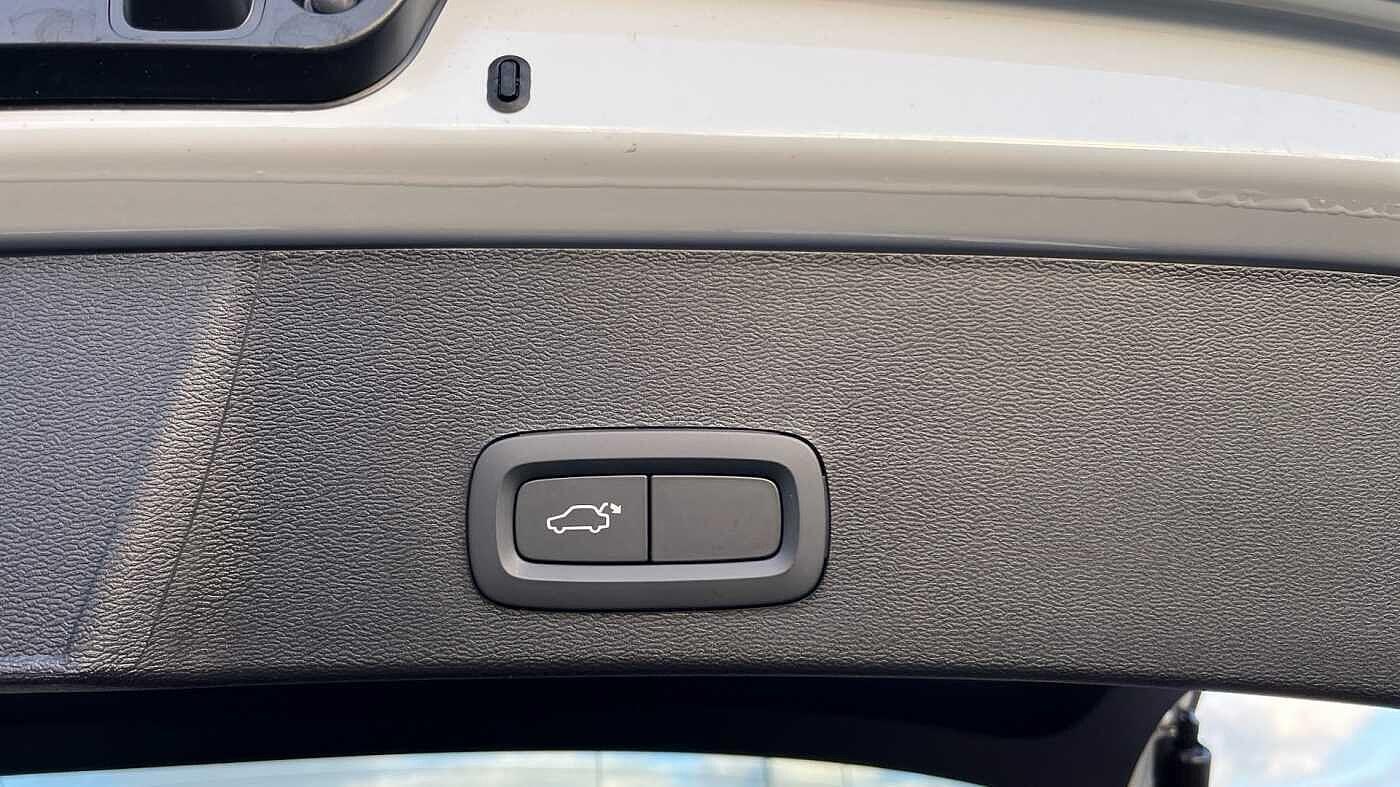 Used Volvo XC40 for sale - 77883410: Photo 31