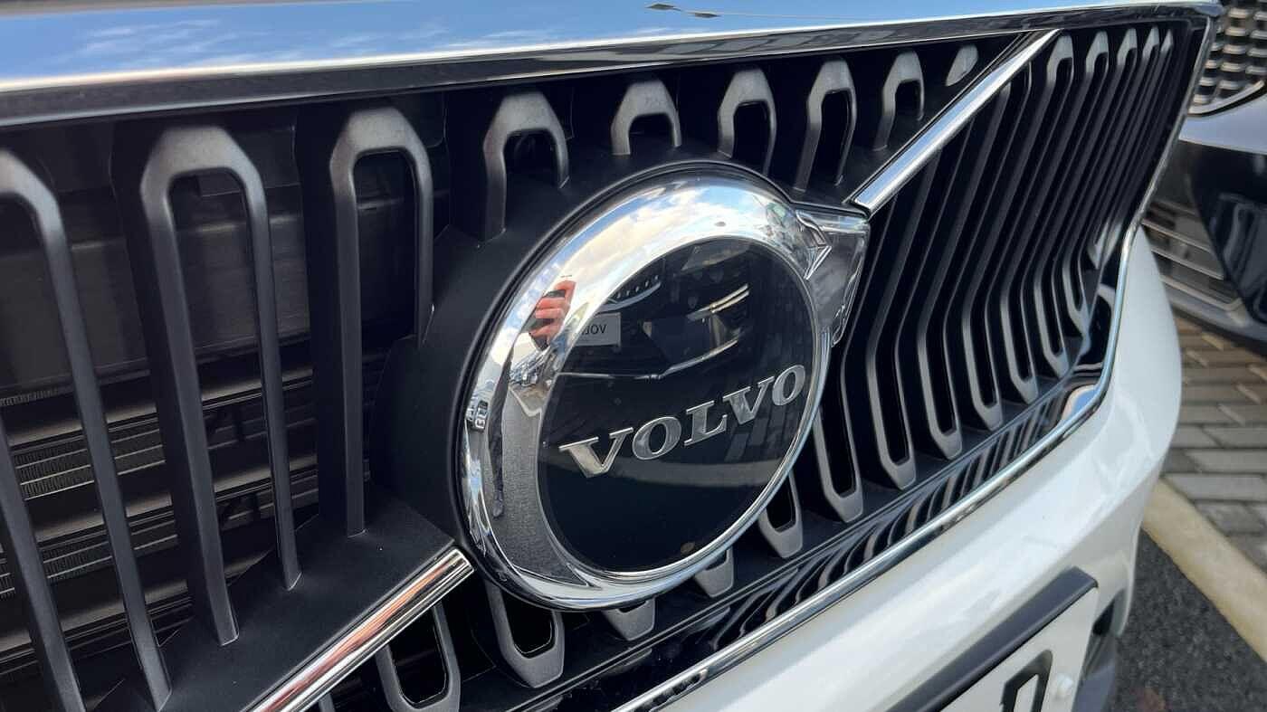 Used Volvo XC40 for sale - 77883410: Photo 48