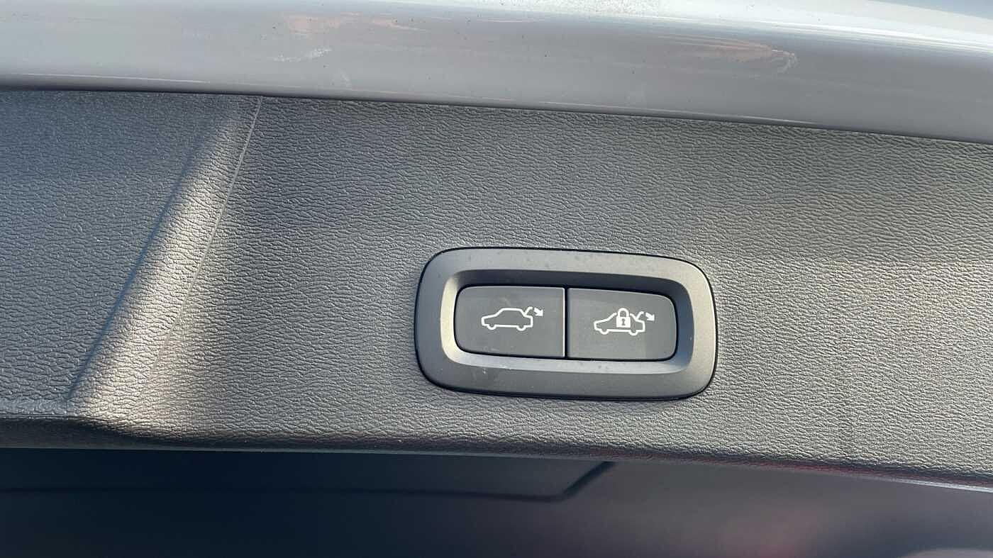 Used Volvo XC40 2024 for sale - 76240128: Photo 17