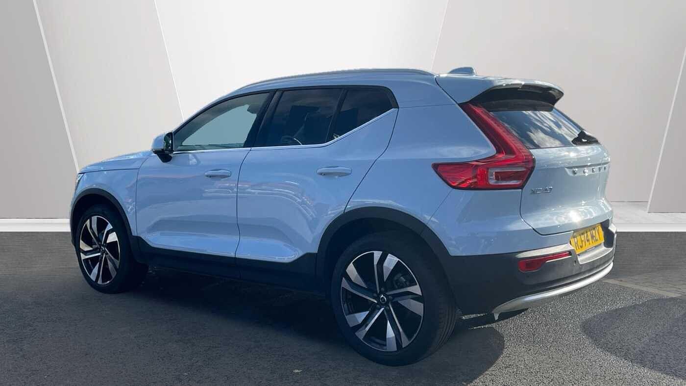 Used Volvo XC40 2024 for sale - 76240128: Photo 2