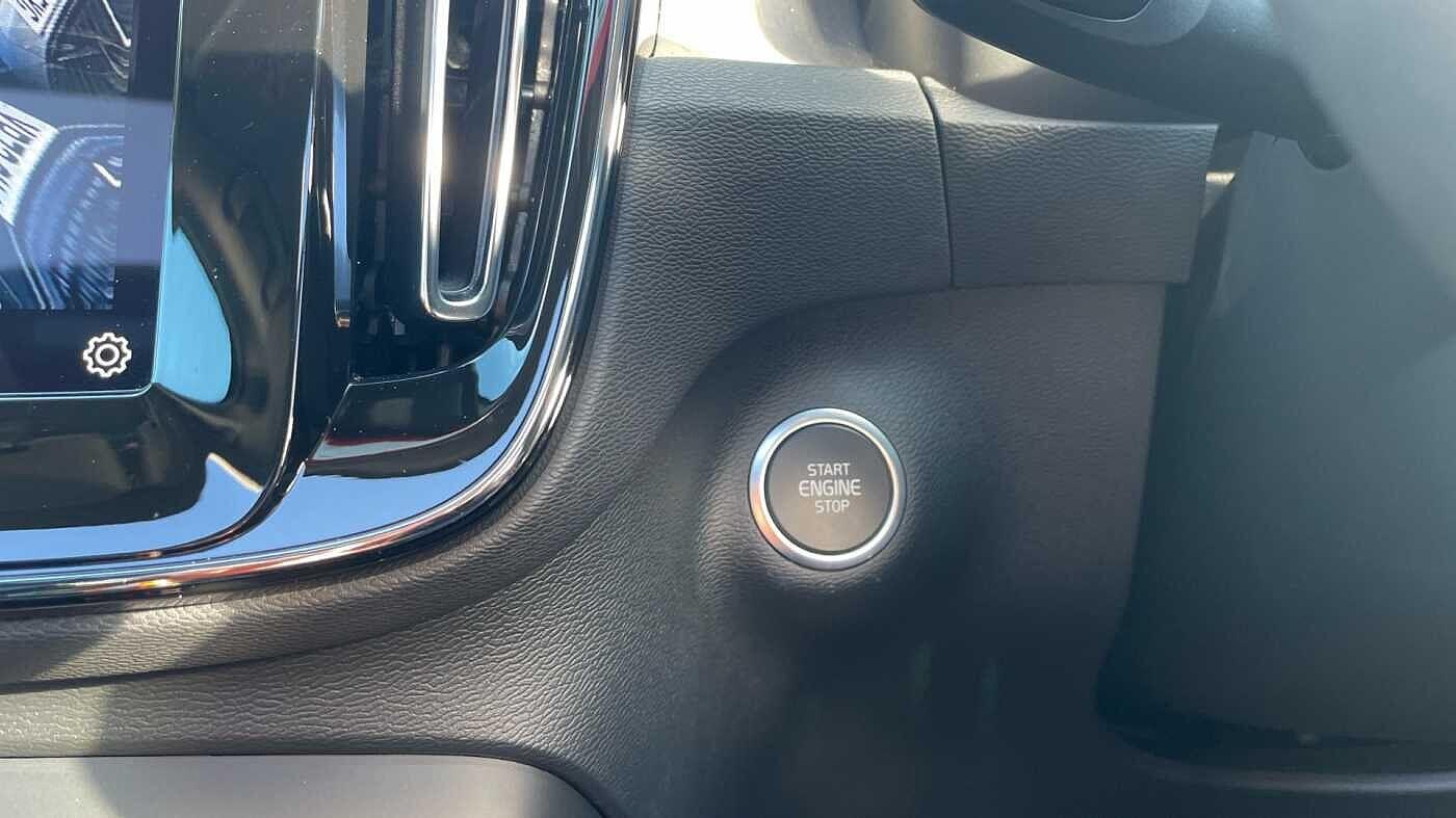 Used Volvo XC40 2024 for sale - 76240128: Photo 30