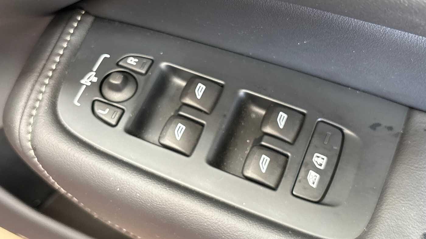 Used Volvo XC60 2025 for sale - 76728924: Photo 25