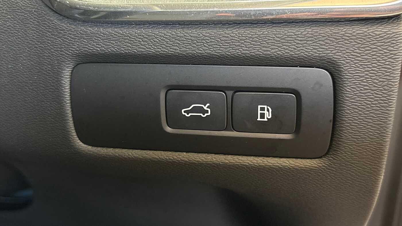 Used Volvo XC60 2025 for sale - 76728924: Photo 30