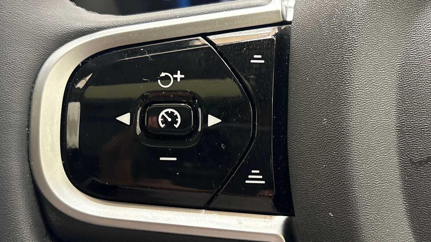 Used Volvo XC60 2025 for sale - 76728924: Photo 31