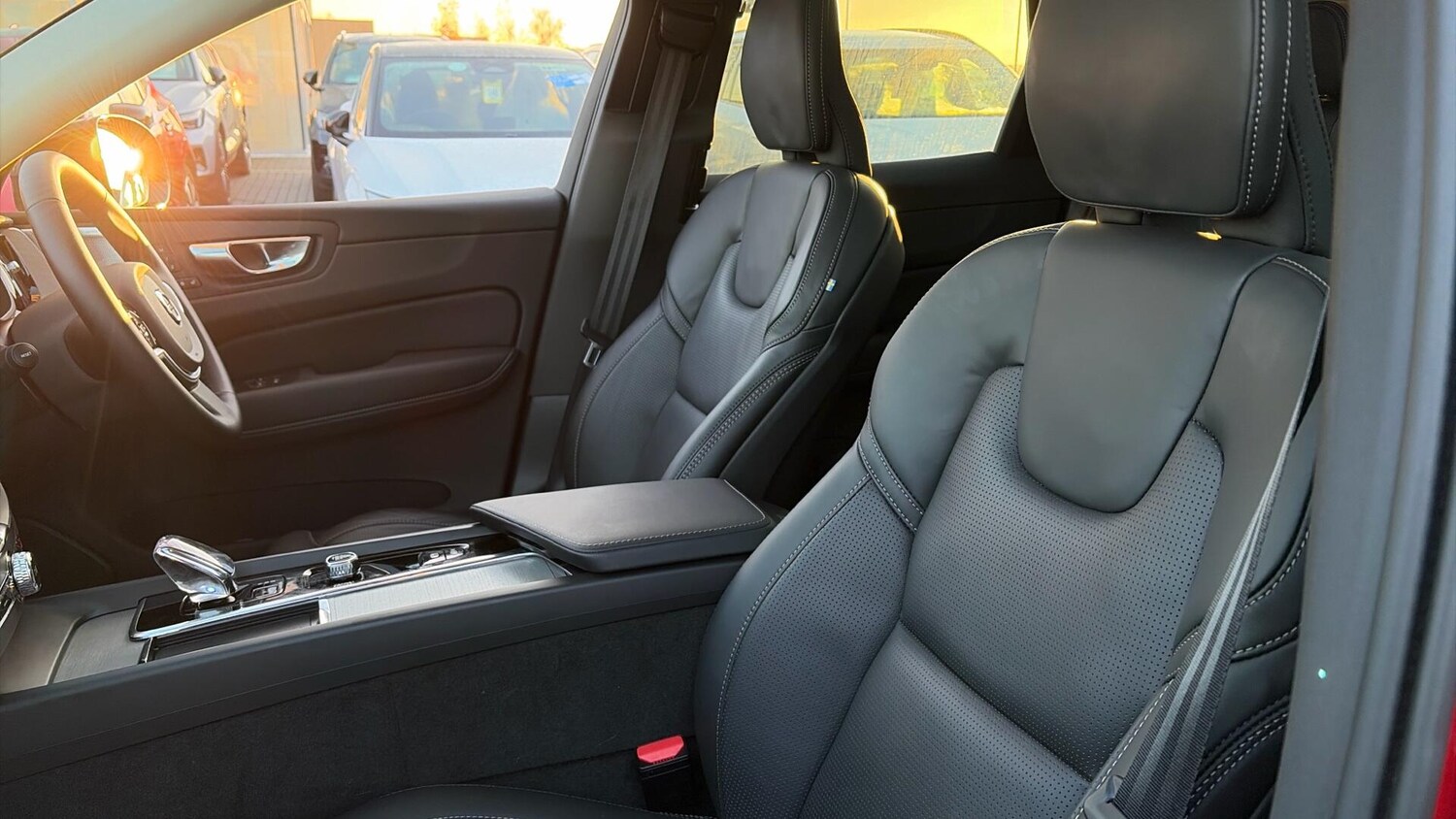 Used Volvo XC60 2025 for sale - 76728924: Photo 59