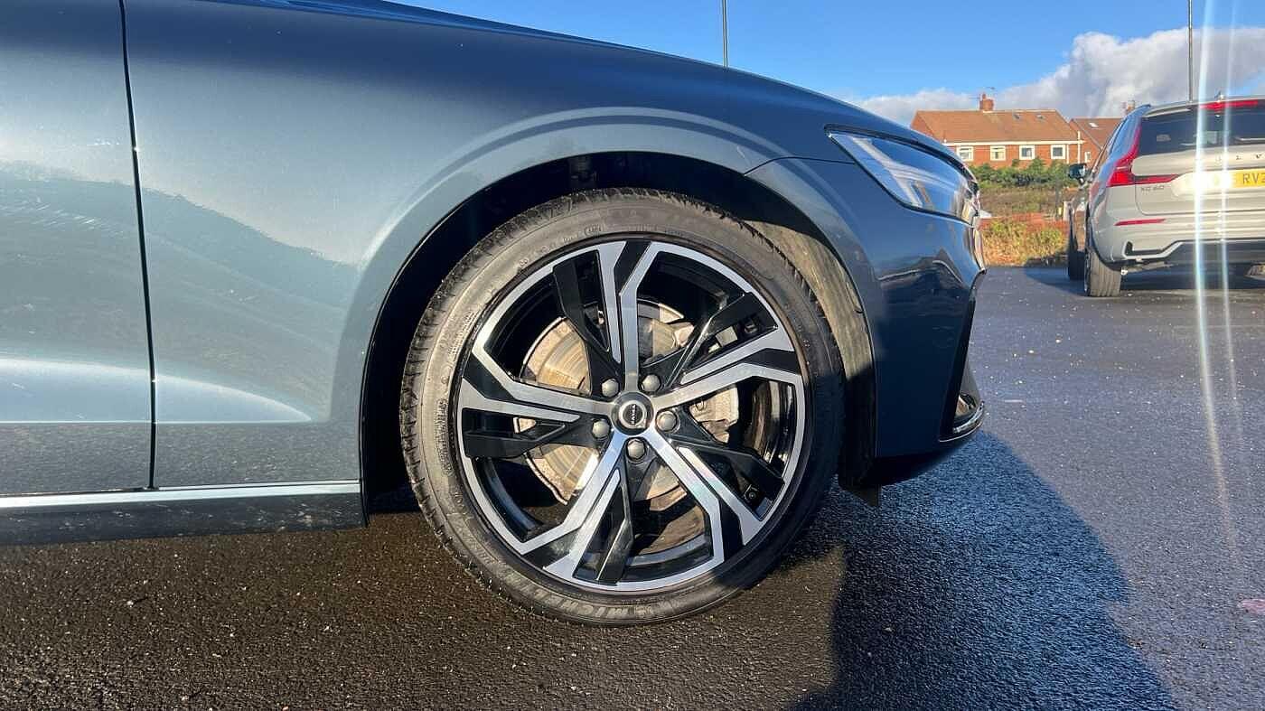 Used Volvo V60 2025 for sale - 76666934: Photo 11