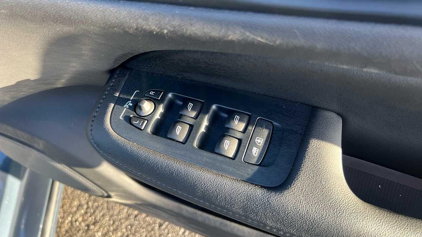 Used Volvo V60 2025 for sale - 76666934: Photo 26