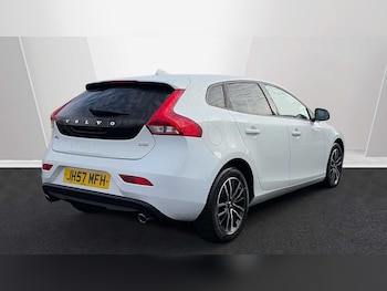 Used Volvo V40 2019 for sale - 77598277: Photo