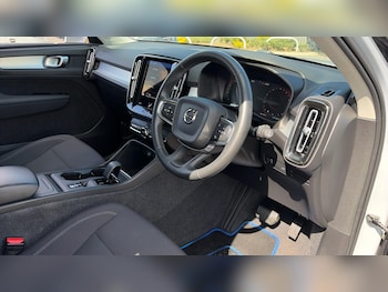 Used Volvo XC40 2021 for sale - 79464321: Photo