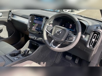 Used Volvo XC40 2022 for sale - 75448684: Photo