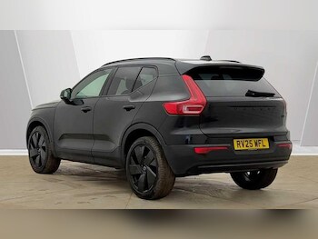 Used Volvo XC40 2025 for sale - 78127759: Photo