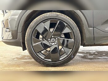 Used Volvo XC40 2025 for sale - 78127759: Photo