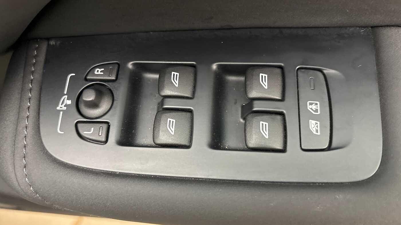 Used Volvo XC60 for sale - 78127398: Photo 25