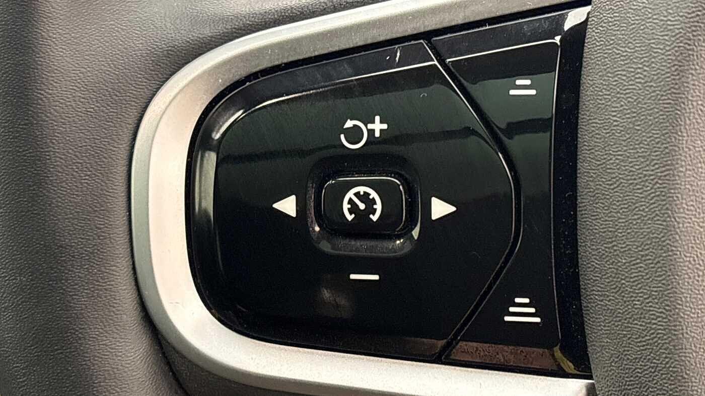 Used Volvo XC60 for sale - 78127398: Photo 31