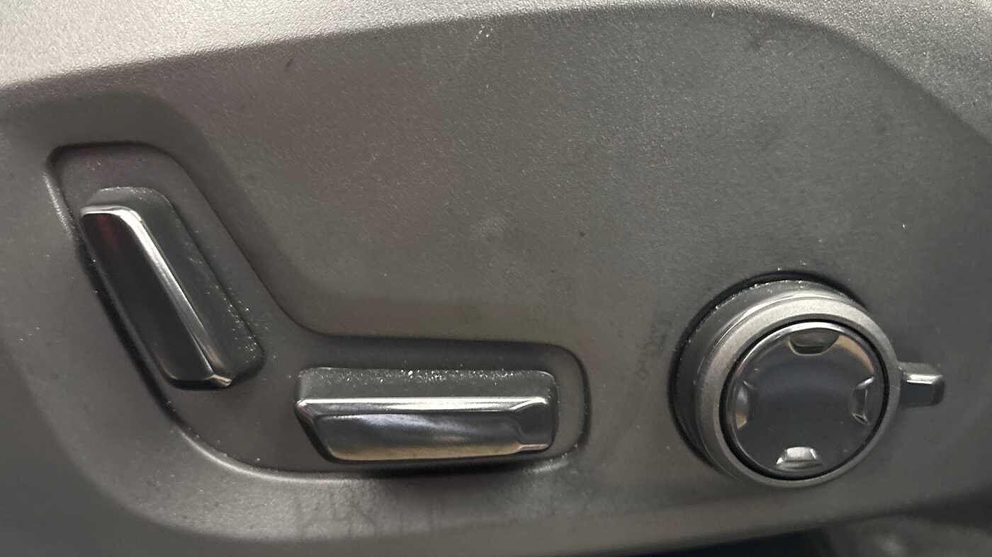 Used Volvo XC60 2025 for sale - 77854117: Photo 28