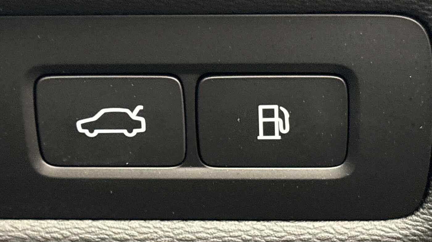 Used Volvo XC60 2025 for sale - 77854117: Photo 30