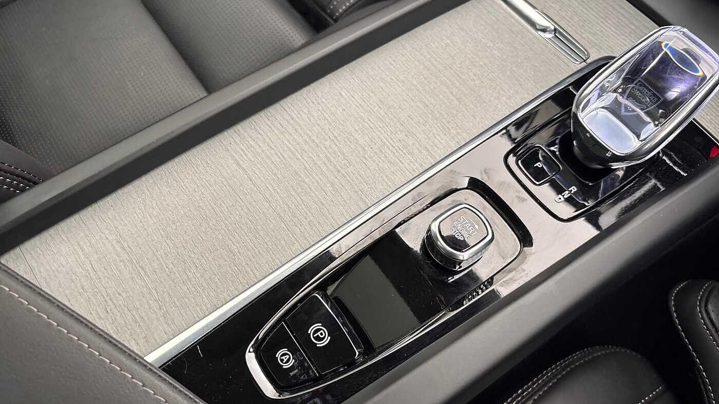 Used Volvo XC60 2025 for sale - 77854117: Photo 32