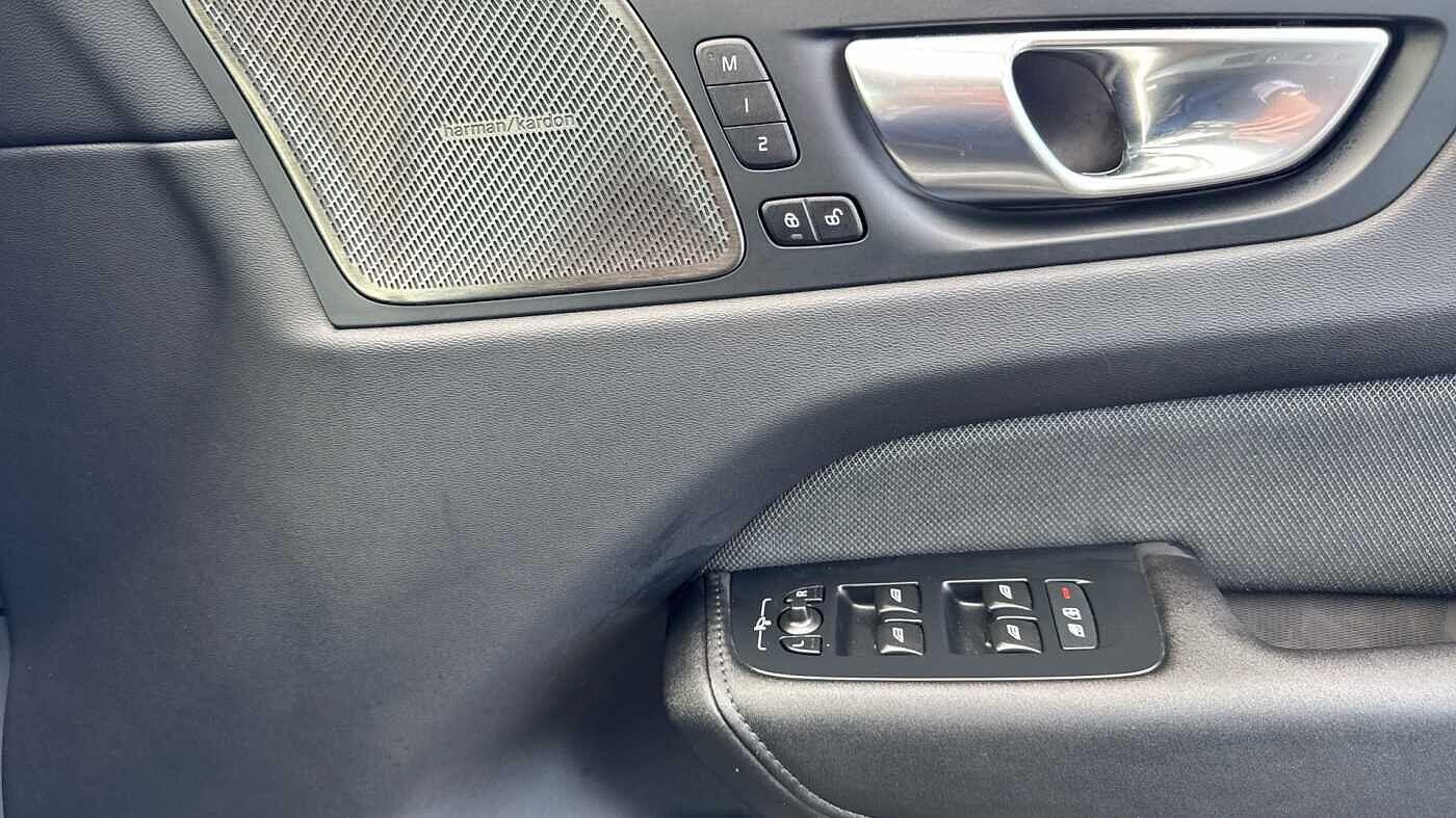 Used Volvo XC60 2025 for sale - 78099845: Photo 31