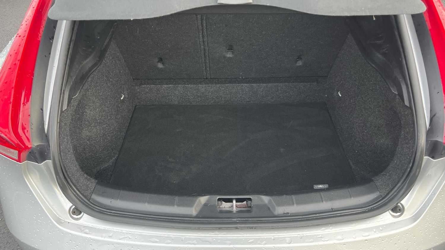 Used Volvo V40 2017 for sale - 76562179: Photo 13