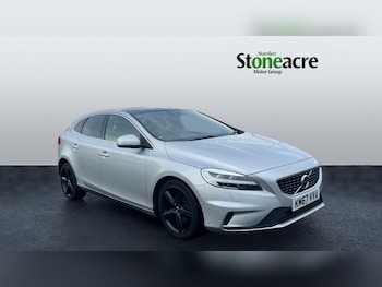 2017 (67) - D2 [120] R DESIGN 5dr