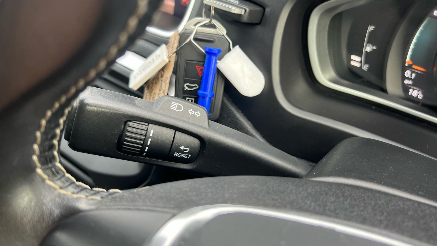 Used Volvo V40 2017 for sale - 76562179: Photo 20