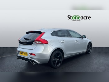 Used Volvo V40 2017 for sale - 76562179: Photo