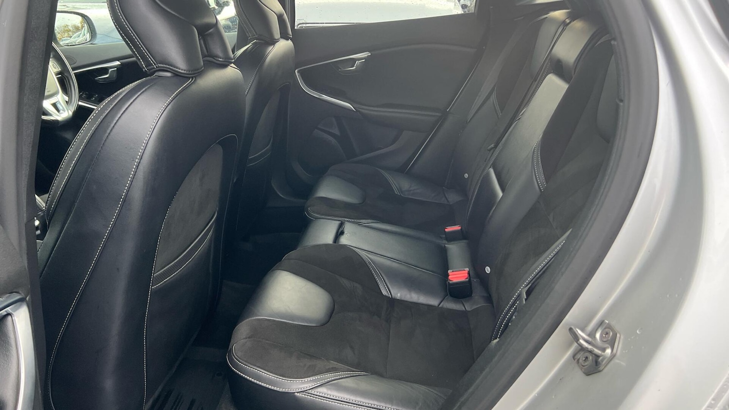 Used Volvo V40 2017 for sale - 76562179: Photo 33