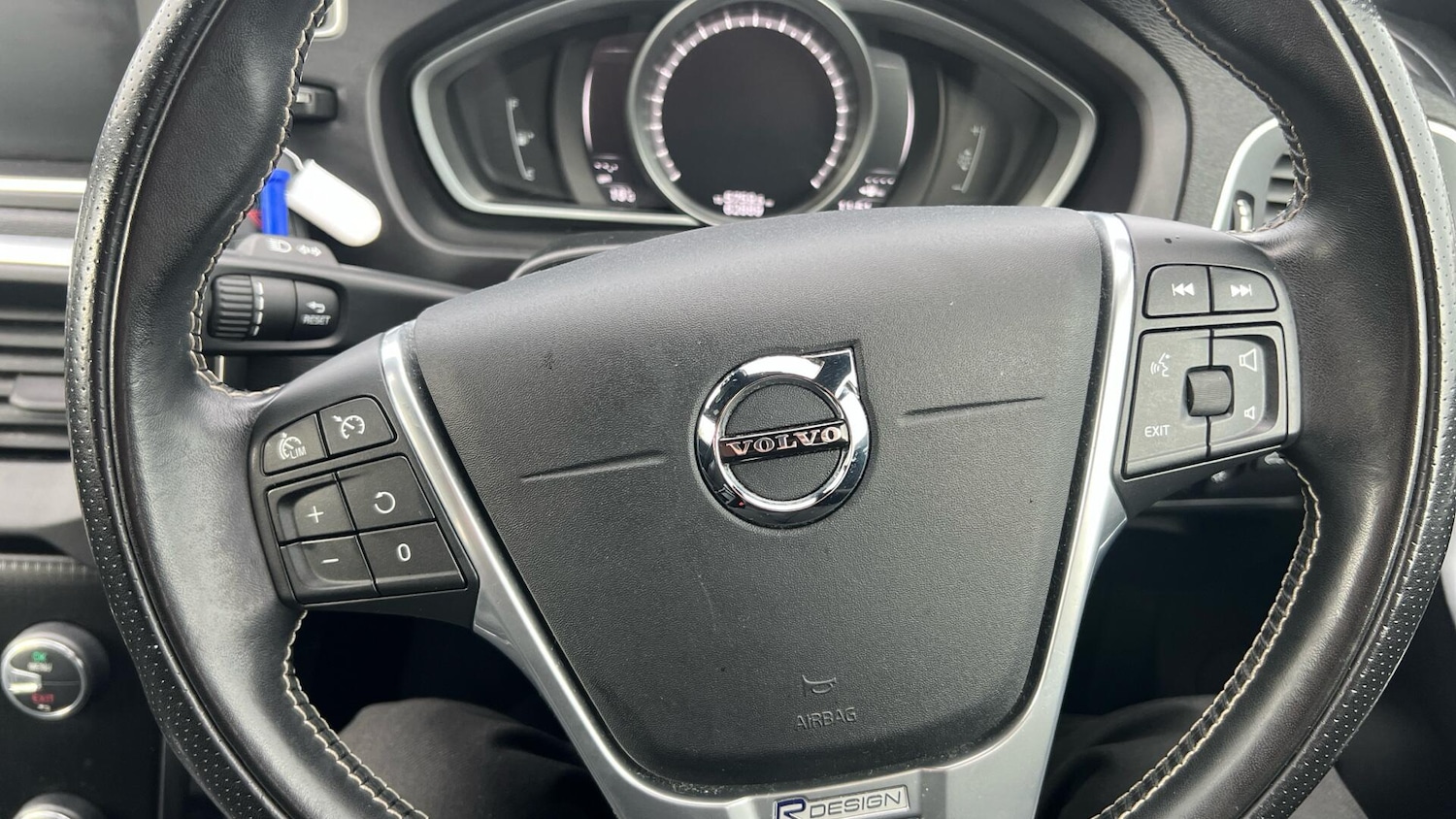 Used Volvo V40 2017 for sale - 76562179: Photo 44