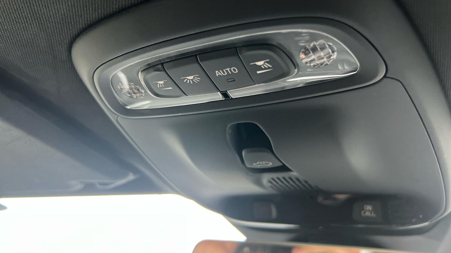 Used Volvo V40 2017 for sale - 76562179: Photo 46