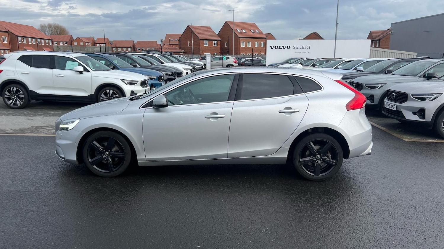 Used Volvo V40 2017 for sale - 76562179: Photo 63