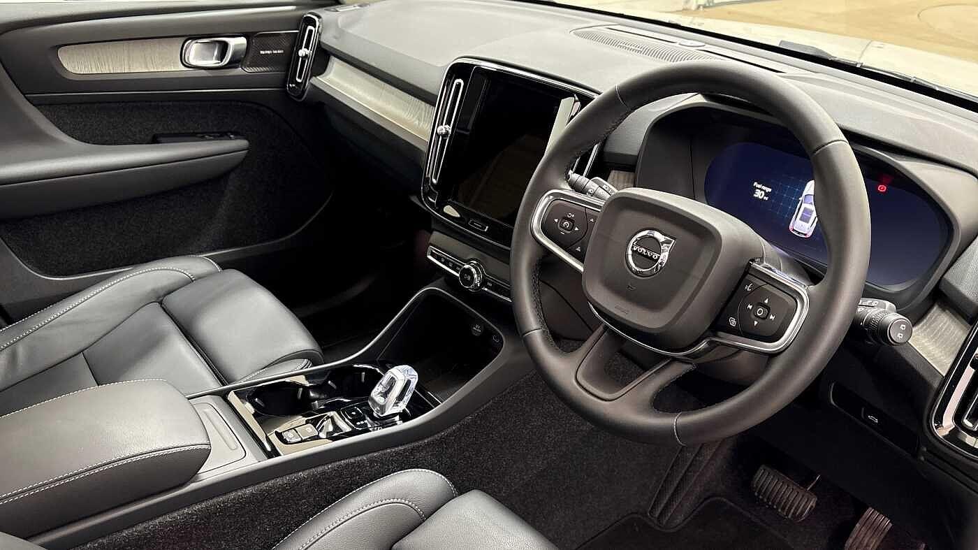 Used Volvo XC40 2025 for sale - 76408520: Photo 9