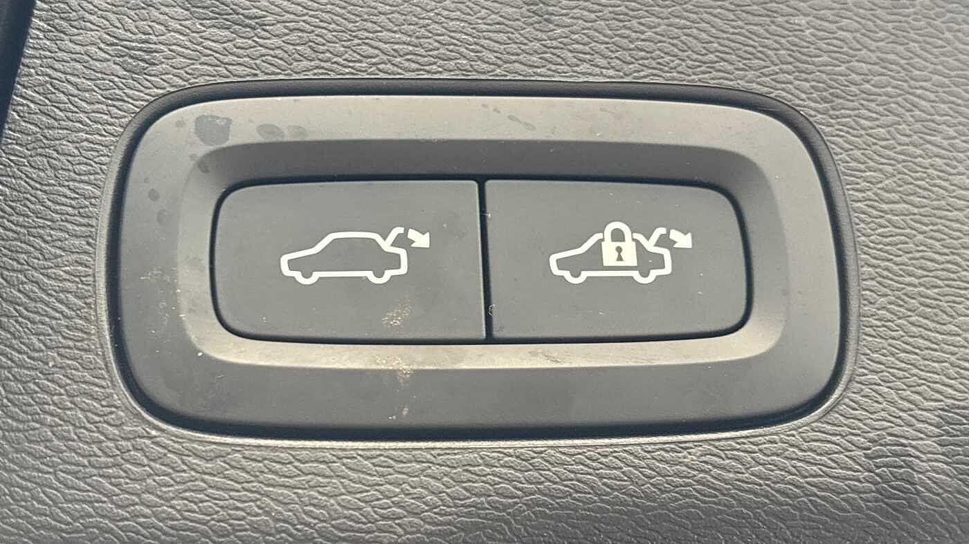 Used Volvo XC60 2025 for sale - 77633490: Photo 19