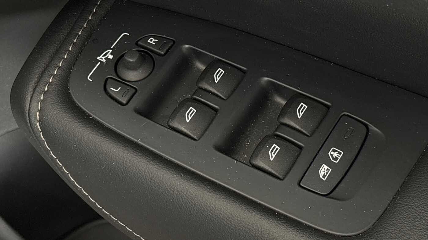 Used Volvo XC60 2025 for sale - 77633490: Photo 25