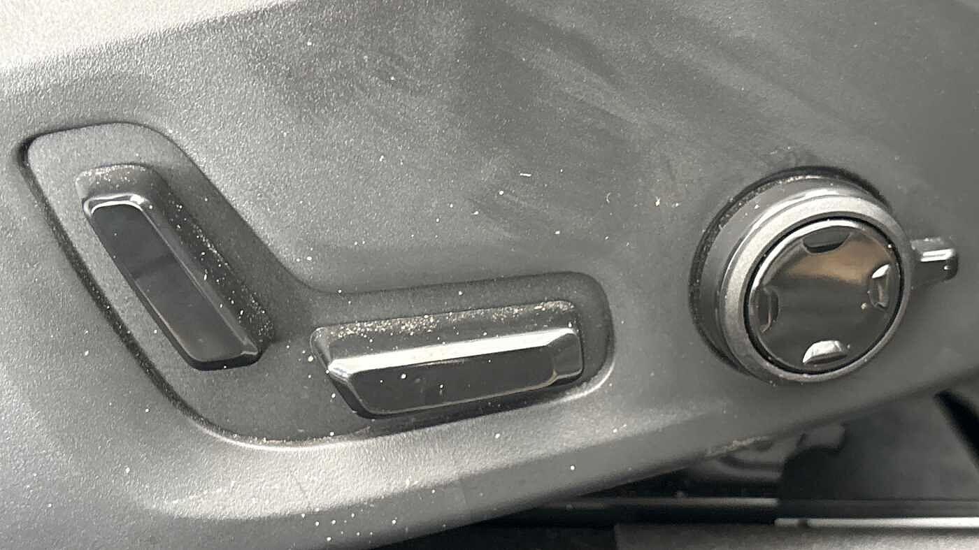 Used Volvo XC60 2025 for sale - 77633490: Photo 28