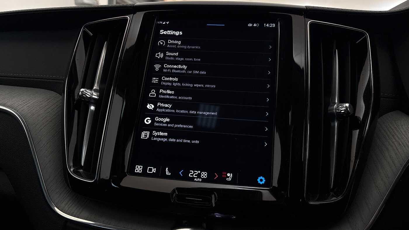 Used Volvo XC60 2025 for sale - 77633490: Photo 35